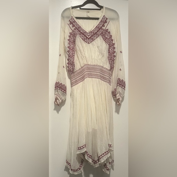 FP | Neo Folk Embroidered Dress
Free People🍒 - Picture 5 of 10